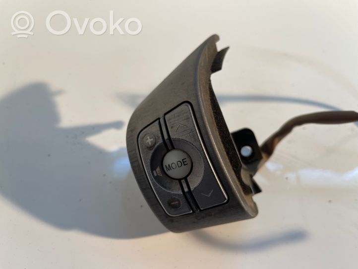Toyota RAV 4 (XA50) Boutons / interrupteurs volant 