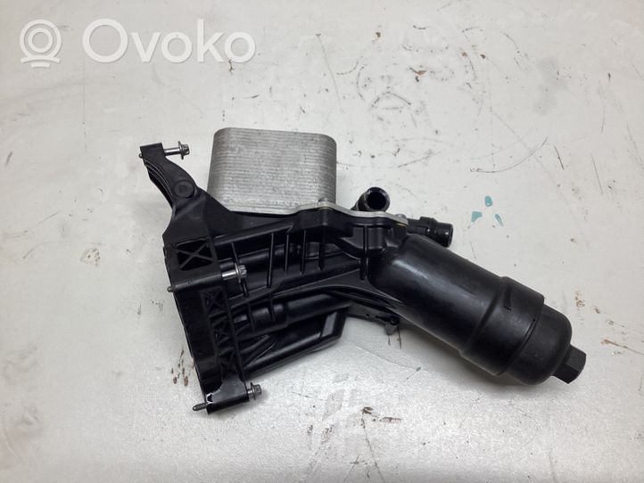 BMW 3 F30 F35 F31 Supporto di montaggio del filtro dell’olio 8585625