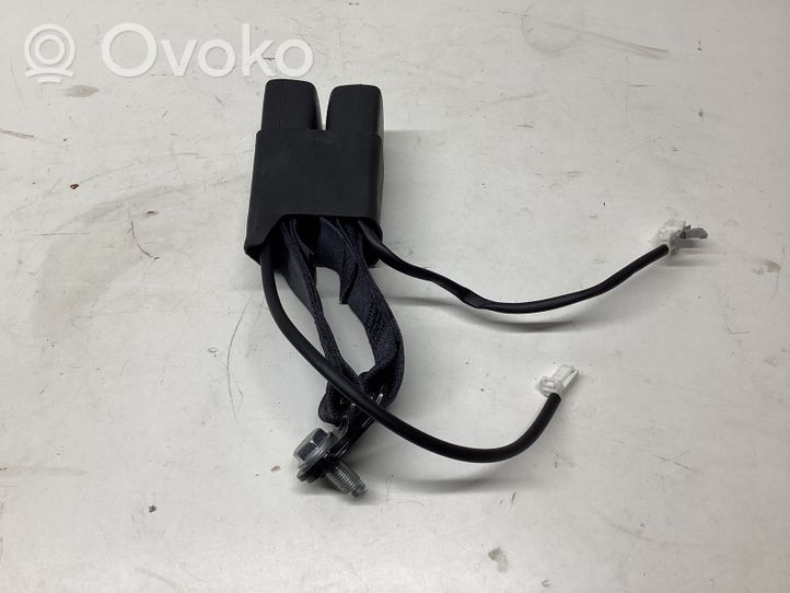 Nissan Qashqai Boucle de ceinture de sécurité arrière centrale G2285