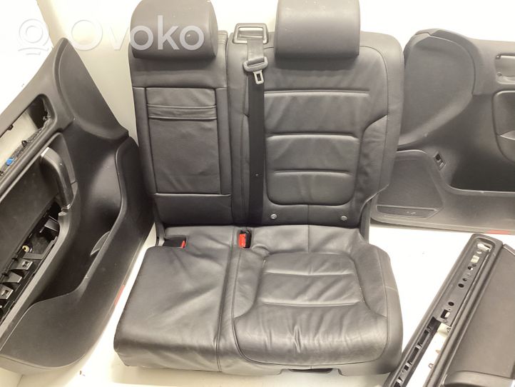 Volkswagen Touareg II Set interni 