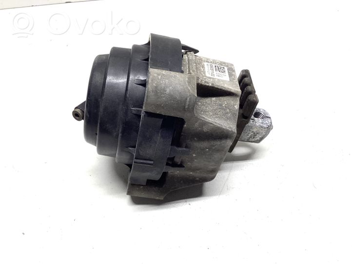 BMW 5 G30 G31 Supporto di montaggio del motore 6860511