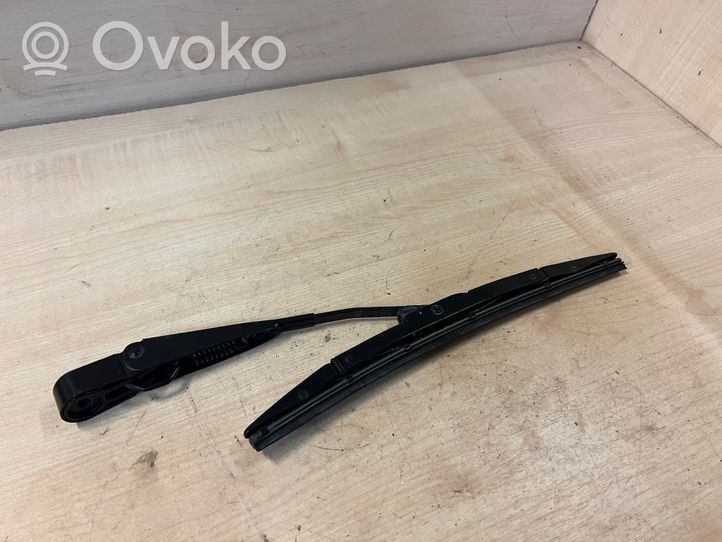 Honda CR-V Rear wiper blade arm 