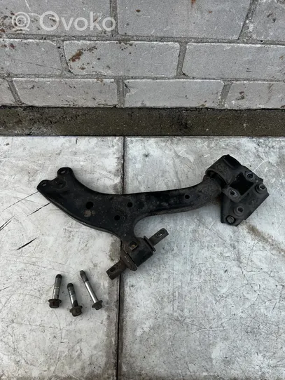 Honda CR-V Front lower control arm/wishbone 