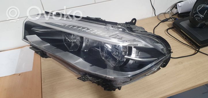 BMW X5 F15 Lampa przednia 7410687