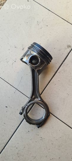 Audi A8 S8 D3 4E Piston avec bielle 81L90