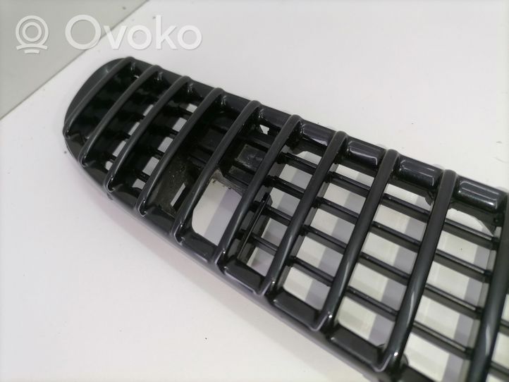 BMW 3 E46 Grille calandre de capot 61138208484