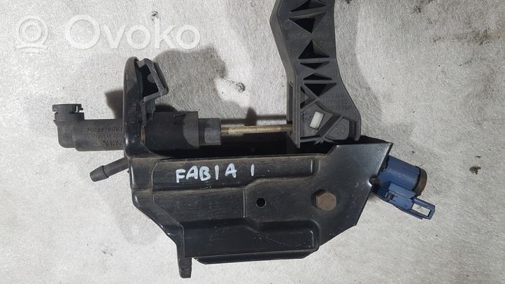 Skoda Fabia Mk1 (6Y) Pedał sprzęgła 6Q1721059D
