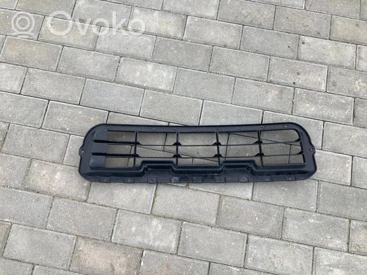 Fiat Panda II Maskownica / Grill / Atrapa górna chłodnicy 735316604