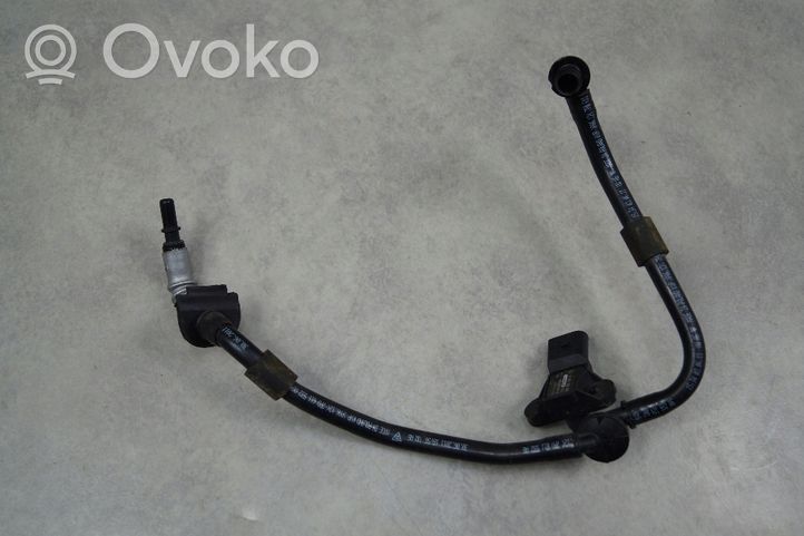 Volkswagen Touareg II Vacuum line/pipe/hose 7P0611932AG