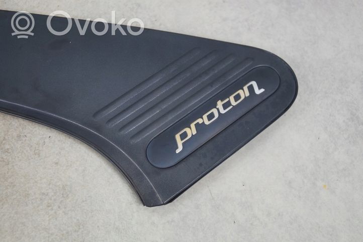 Proton Persona I (C95, C96, C97, C98, C99) Garde-boue arrière 