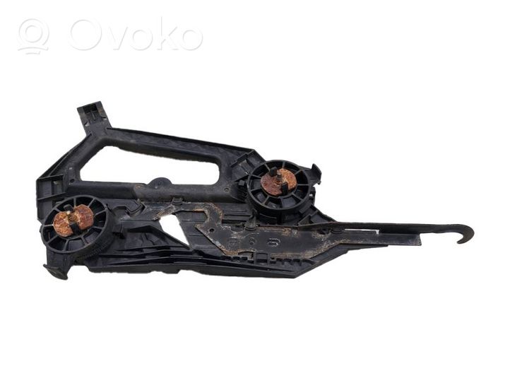 Skoda Octavia Mk2 (1Z) Staffa faro/fanale 1Z0941339