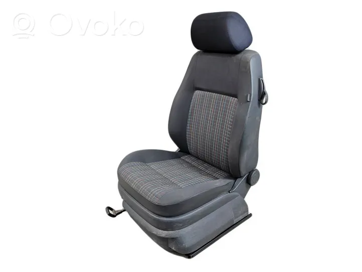 Volkswagen Polo IV 9N3 Front driver seat 