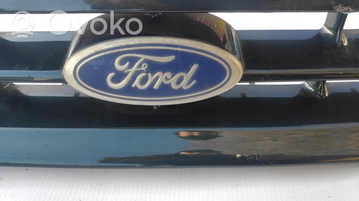 Ford Scorpio Etupuskurin ylempi jäähdytinsäleikkö 