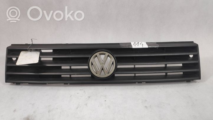 Volkswagen Polo II 86C 2F Maskownica / Grill / Atrapa górna chłodnicy Vw polo 867853653g