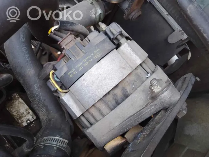 Renault Clio I Generatore/alternatore 