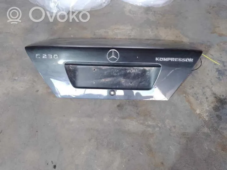 Mercedes-Benz C W202 Takaluukun/tavaratilan kansi 