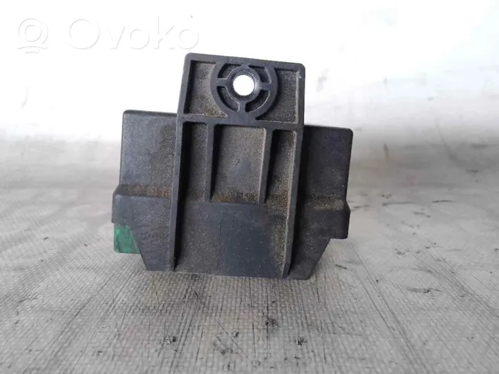 Ford Fiesta Žvakių pakaitinimo rėlė 9639912580