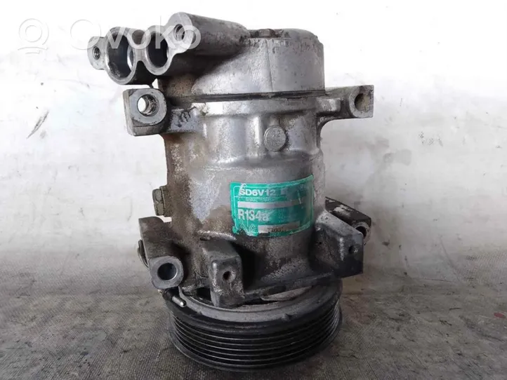 Renault Clio II Ilmastointilaitteen kompressorin pumppu (A/C) 7700111235