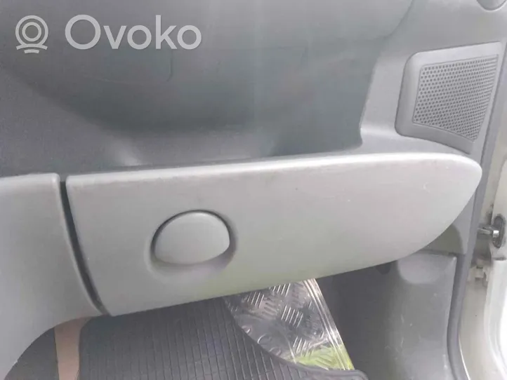 Fiat Doblo Hansikaslokero 