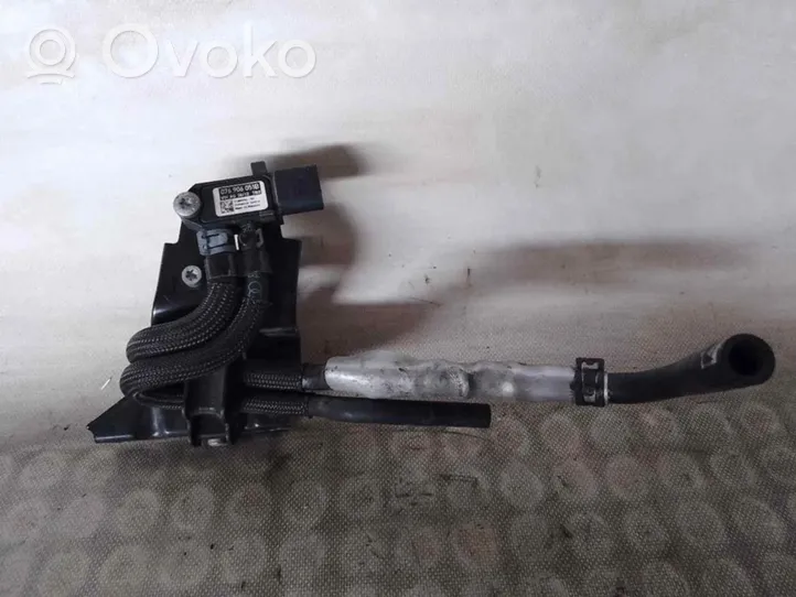 Volkswagen PASSAT Kraftstoffdrucksensor 076906051B