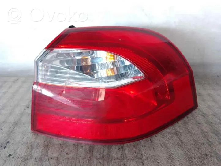 KIA Rio Lampa tylna 924021W2