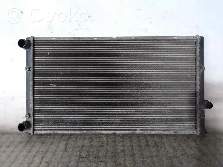 Volkswagen Golf III Coolant radiator 1H0121253