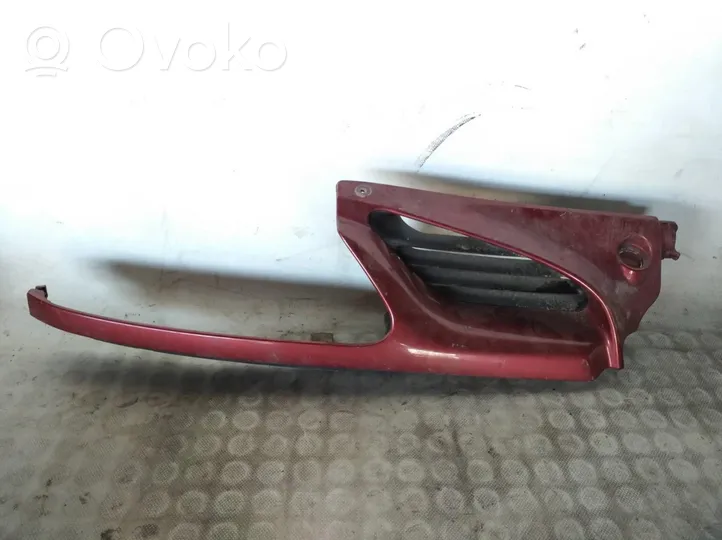 Renault Megane II Grotelės priekinės 7700834201