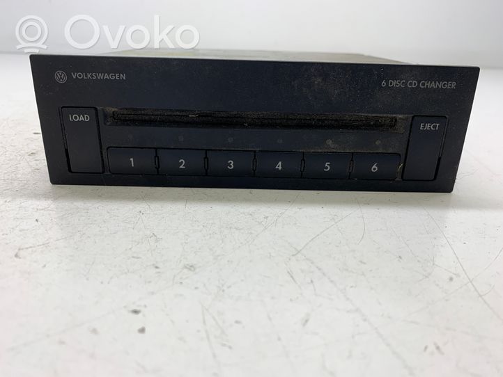 Volkswagen Golf V CD/DVD-vaihdin 1K0035110