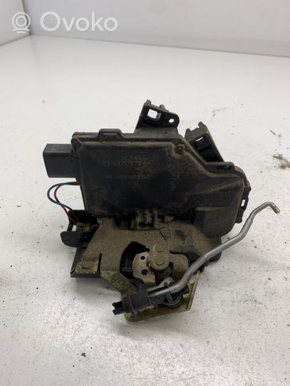 Audi A6 S6 C5 4B Etuoven lukko 4B0839015B