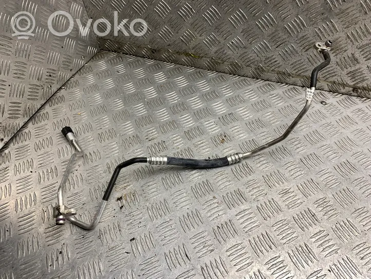 Audi A4 S4 B9 Wąż / Przewód klimatyzacji A/C 8W1820720F