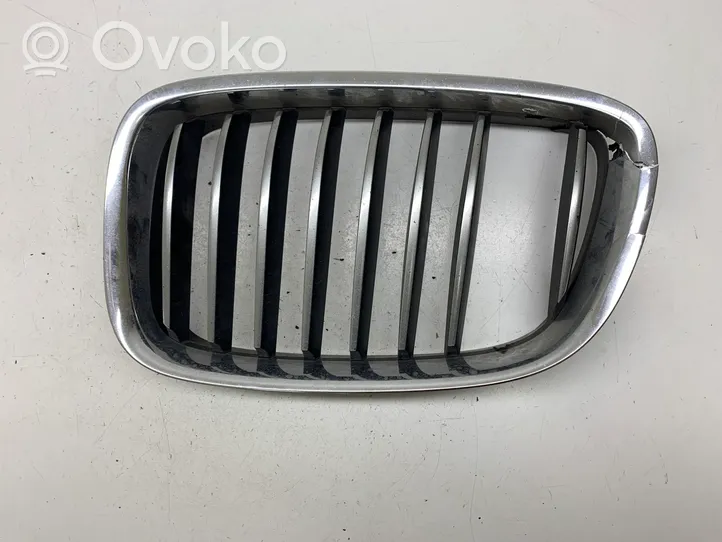 BMW 5 GT F07 Grille calandre supérieure de pare-chocs avant 51137200169