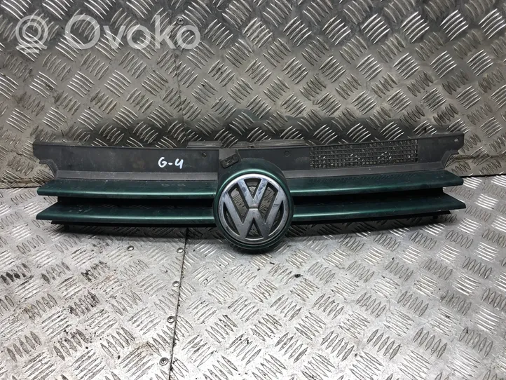 Volkswagen Golf IV Etupuskurin ylempi jäähdytinsäleikkö 1J0853651H