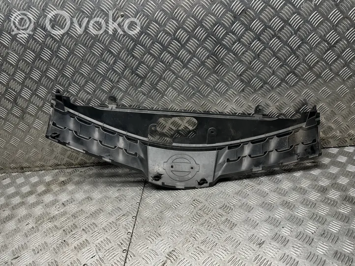 Nissan Note (E11) Maskownica / Grill / Atrapa górna chłodnicy 