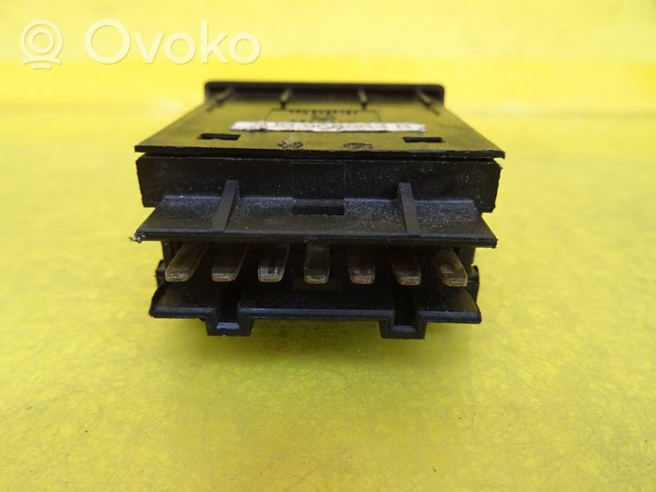 Skoda Octavia Mk1 (1U) Interrupteur de siège chauffant 1J0963563B