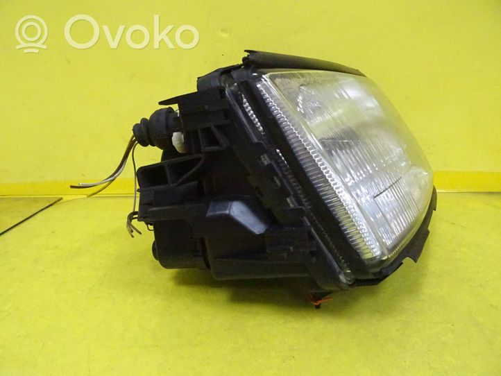 Audi 100 S4 C4 Lampa przednia 