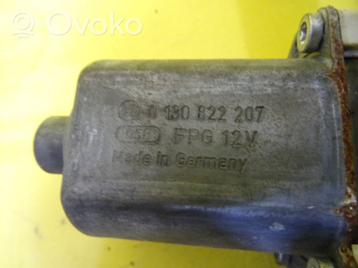 Mitsubishi Colt Moteur de lève-vitre de porte avant 0130022207