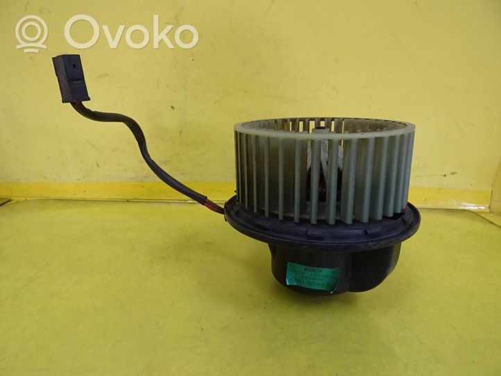 Audi A4 S4 B5 8D Ventola riscaldamento/ventilatore abitacolo 893819021