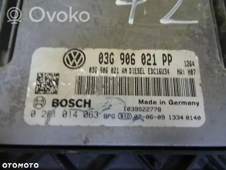 Volkswagen Golf V Sterownik / Moduł ECU 03G906021PP