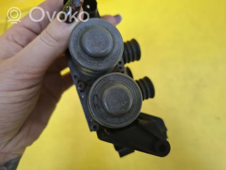 BMW 3 E36 Pompe à eau de liquide de refroidissement 8375792