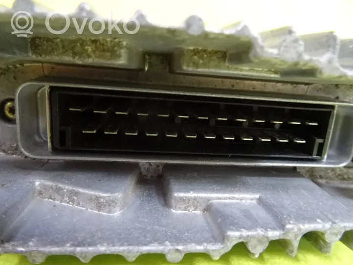 Mercedes-Benz E W124 Sterownik / Moduł ECU 0095450032