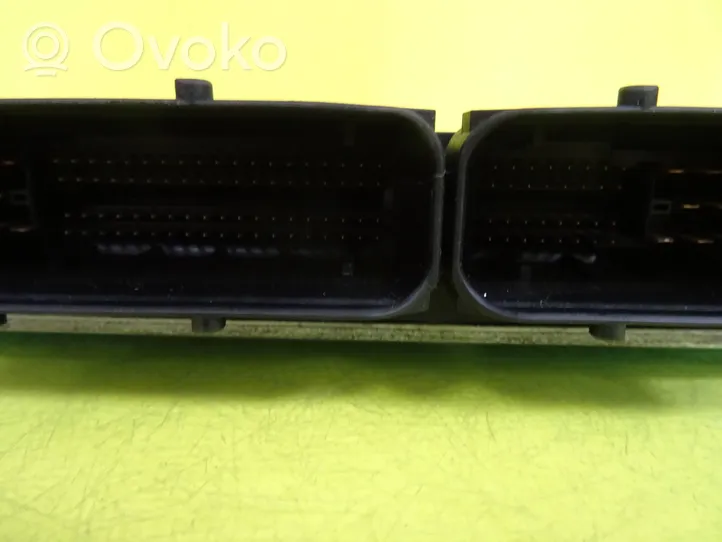 Volkswagen Polo III 6N 6N2 6NF Sterownik / Moduł ECU 03D906032C