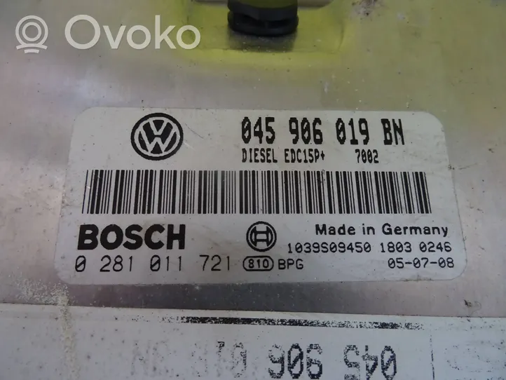 Volkswagen Fox Centralina/modulo del motore 0281011721
