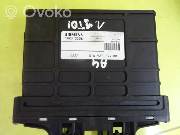 Audi A4 S4 B5 8D Gearbox control unit/module 5WK3320B
