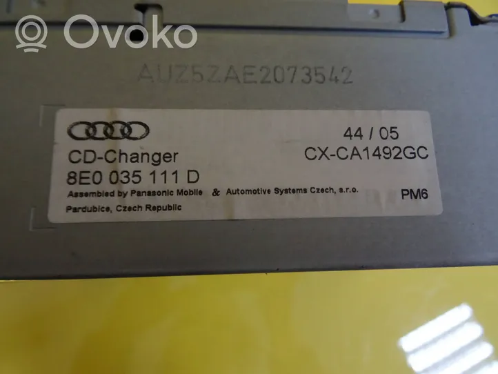 Audi A4 S4 B7 8E 8H CD/DVD-vaihdin 8E0035111D