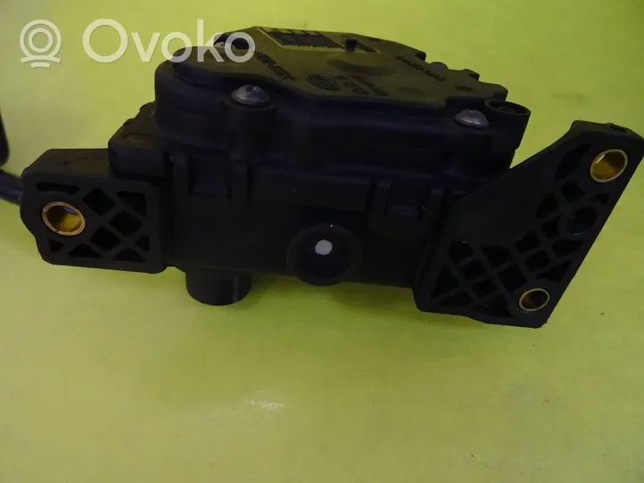 Volvo C70 Pedale dell’acceleratore 3524405