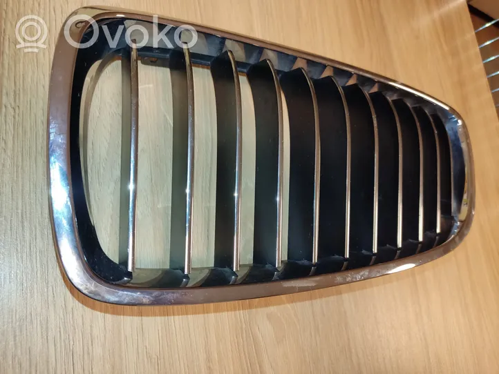 BMW 4 F32 F33 Grille calandre supérieure de pare-chocs avant 7294813