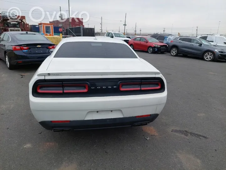 Dodge Challenger Asta di controllo livello olio 