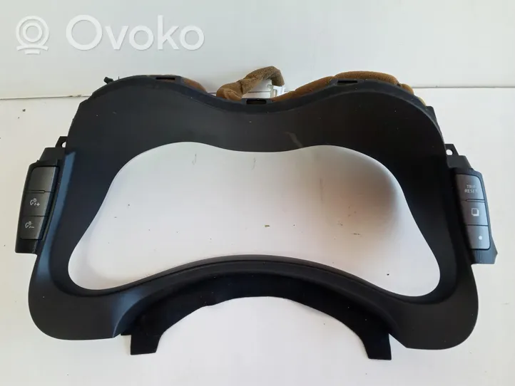 Infiniti Q70 Y51 Cornice cruscotto 682401MA0A