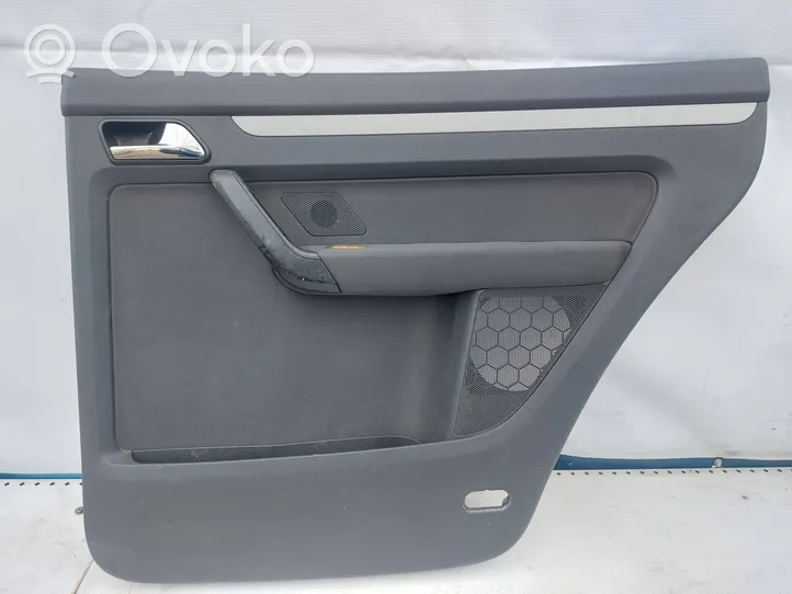 Volkswagen Touran I Muu takaoven verhoiluelementti 200443205943TV