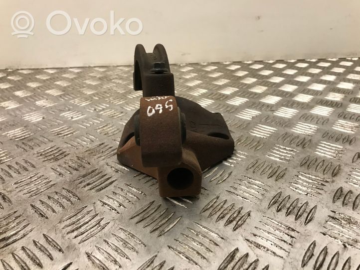 Volvo S60 Wspornik / Mocowanie łożyska podpory wału napędowego 30787842